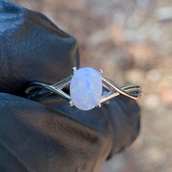 White Radiant .925 Sterling Silver Australian Coober Pedy Adjustable Opal Ring - Picture 5 of 6